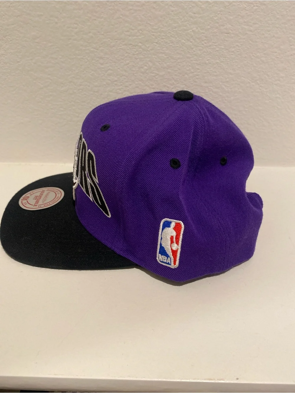 Toronto Raptors Hat- Mitchell & Ness - Picture 4 of 6